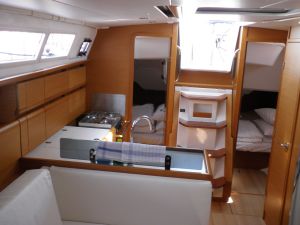 Sun odyssey 379