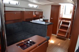 Hanse 415