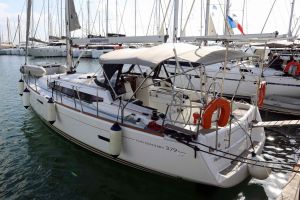 Sun odyssey 379