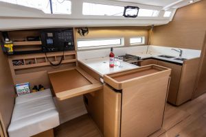 Sun Odyssey 440