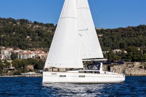 Oceanis 38